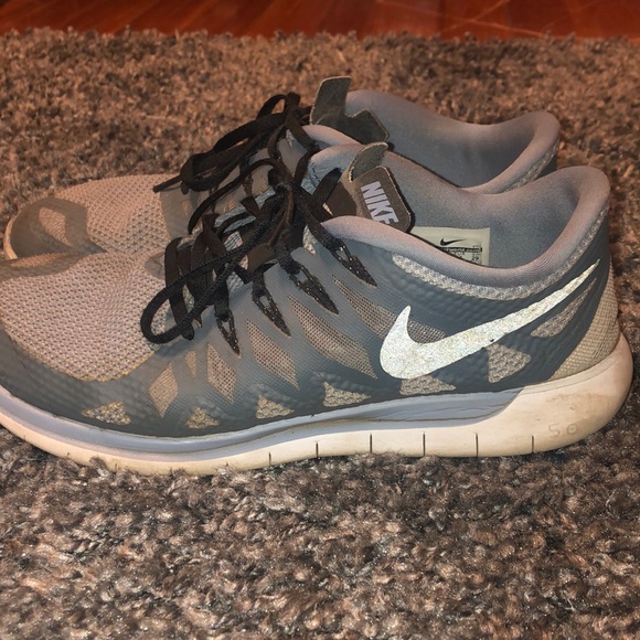 Nike Free Runs 5.0 - Picture 1 of 3
